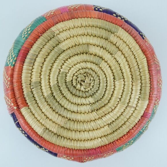 Ethiopian Hand Woven Mesob Basket With Lid - Picture 9 of 10